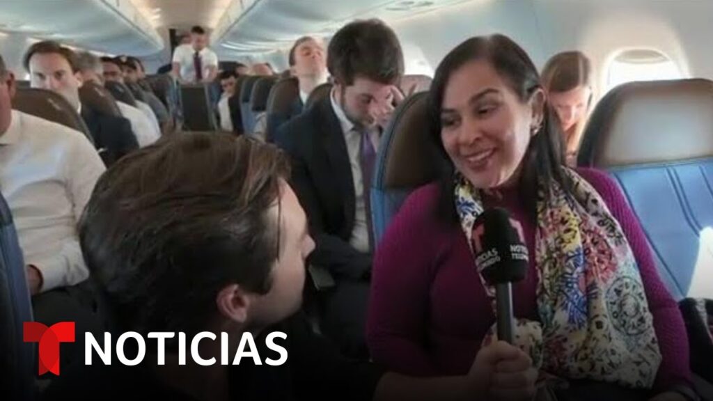 Vea la crónica del vuelo que llena de esperanza a millones de venezolanos | Noticias Telemundo