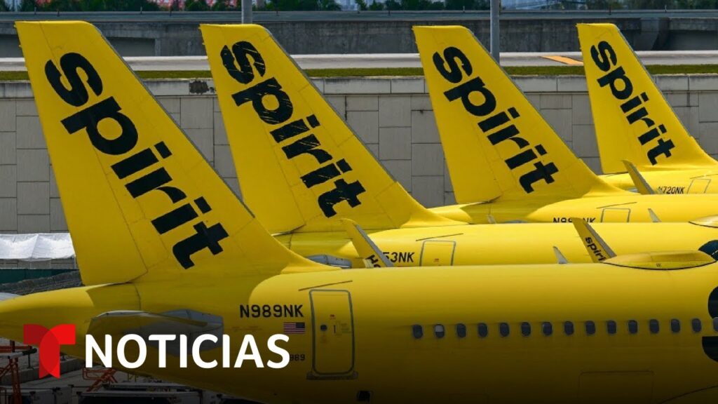 “Fue bien chocante”: el cierre de Spirit frustra a pasajeros y trabajadores | Noticias Telemundo
