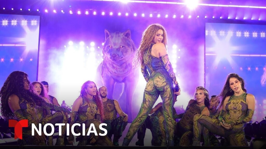 Shakira factura y rompe récords con su concierto en la playa de Copacabana | Noticias Telemundo
