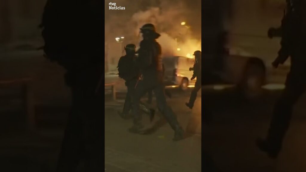 SHORTS: #PARÍS #DISTURBIOS tras MATAR un #POLICÍA a un #ADOLESCENTE