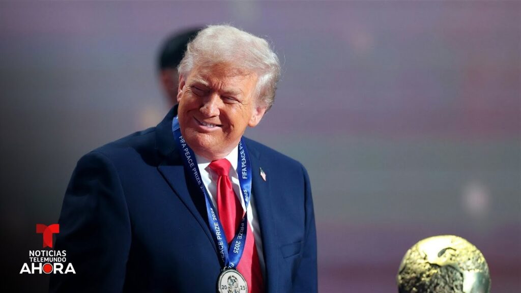 Trump admite que no pagaría más de $1,000 para ver un partido del Mundial | Noticias Telemundo