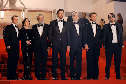 Del irritante documental con IA sobre Lennon al excelente clasicismo de James Gray: cara y cruz del cine estadounidense en Cannes | Cine: estrenos y críticas