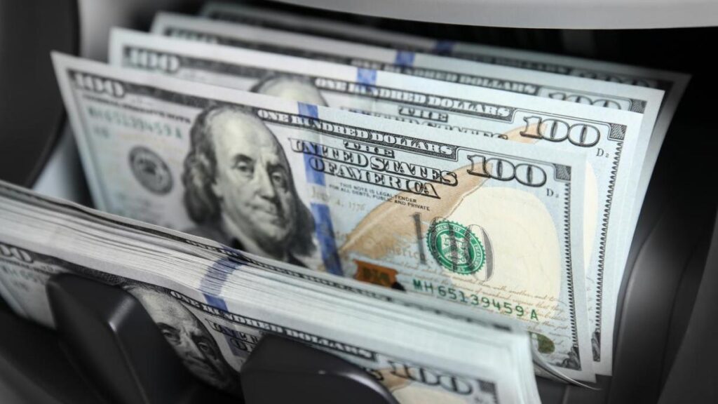 La Administración Trump quiere imprimir un billete de 250 dólares con el retrato del presidente