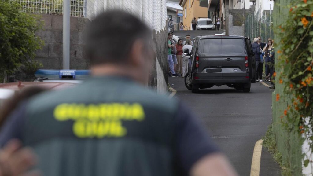 Interceptados más de 25 kilógramos del “gas de la risa” en el maletero de un coche