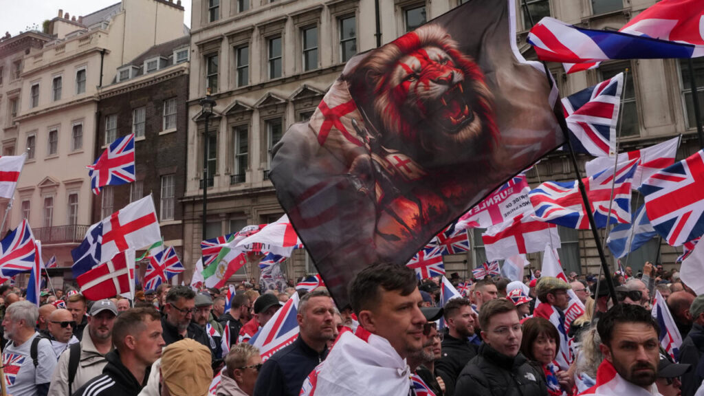 Miles toman las calles de Londres entre protestas de extrema derecha y concentraciones propalestinas