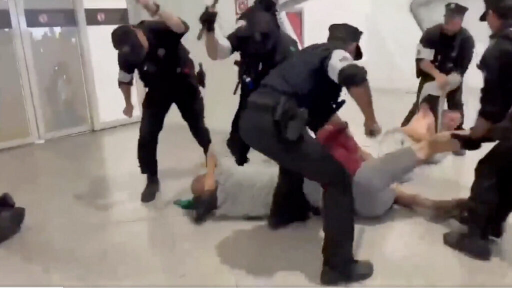 Investigan golpiza de policías en España contra activistas de la flotilla; Israel se burla y señala “hipocresía”