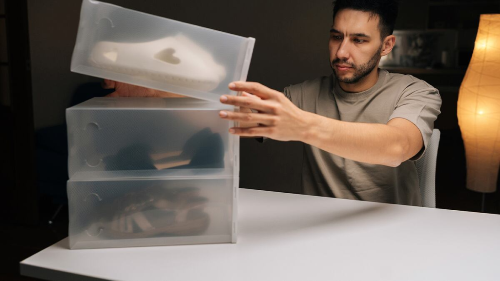 Plegable, apilable y con ventilación: el organizador de zapatos que se adapta a cualquier espacio