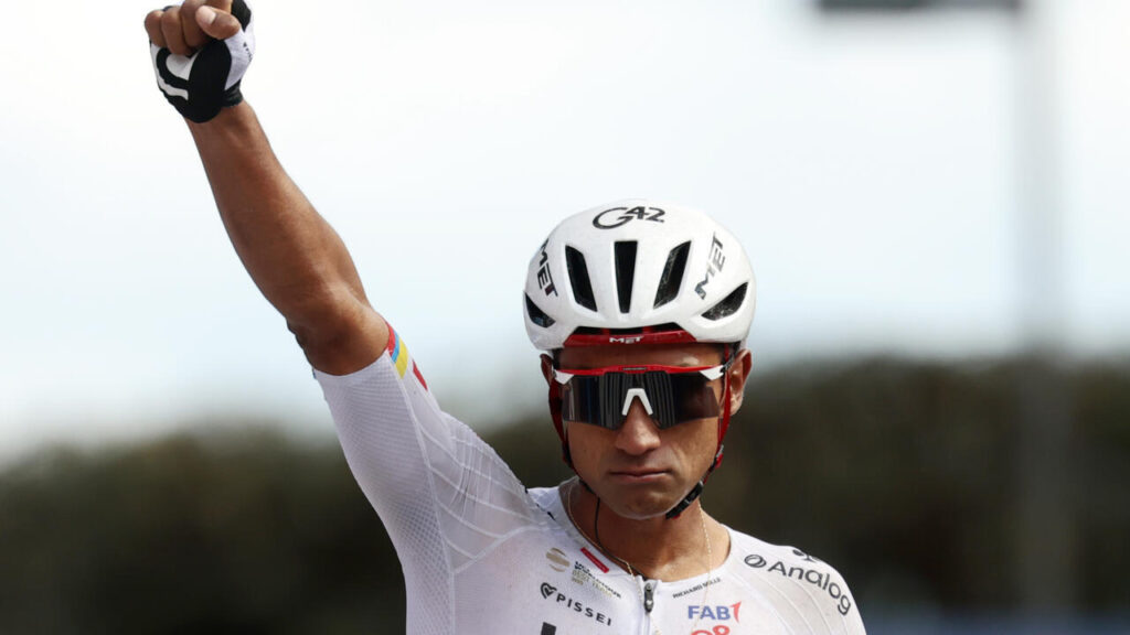 El ecuatoriano Jhonatan Narváez gana la octava etapa del Giro de Italia