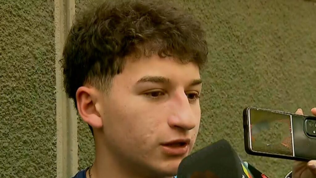 “UN PROFESOR SE ESCONDIÓ”: el enojo de uno de los alumnos tras la explosión en la feria de ciencias