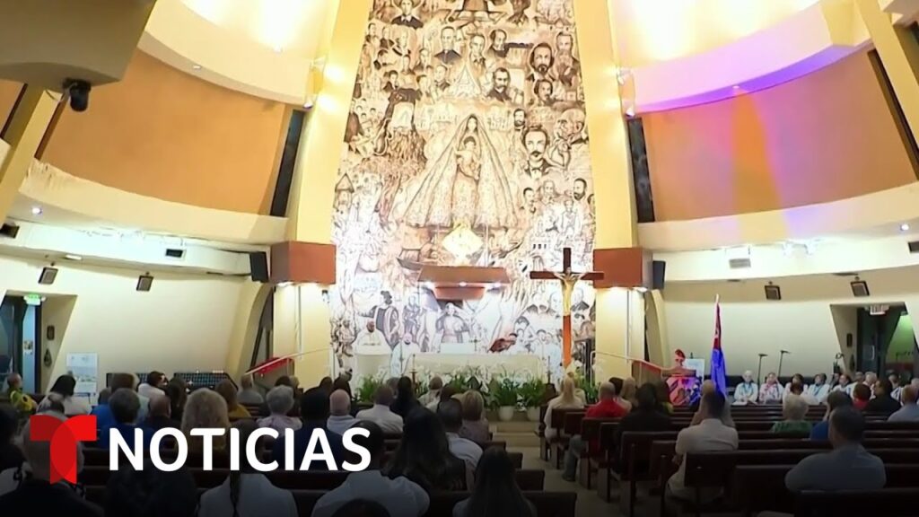 La comunidad cubana en el exilio celebra la acusación contra Raúl Castro | Noticias Telemundo