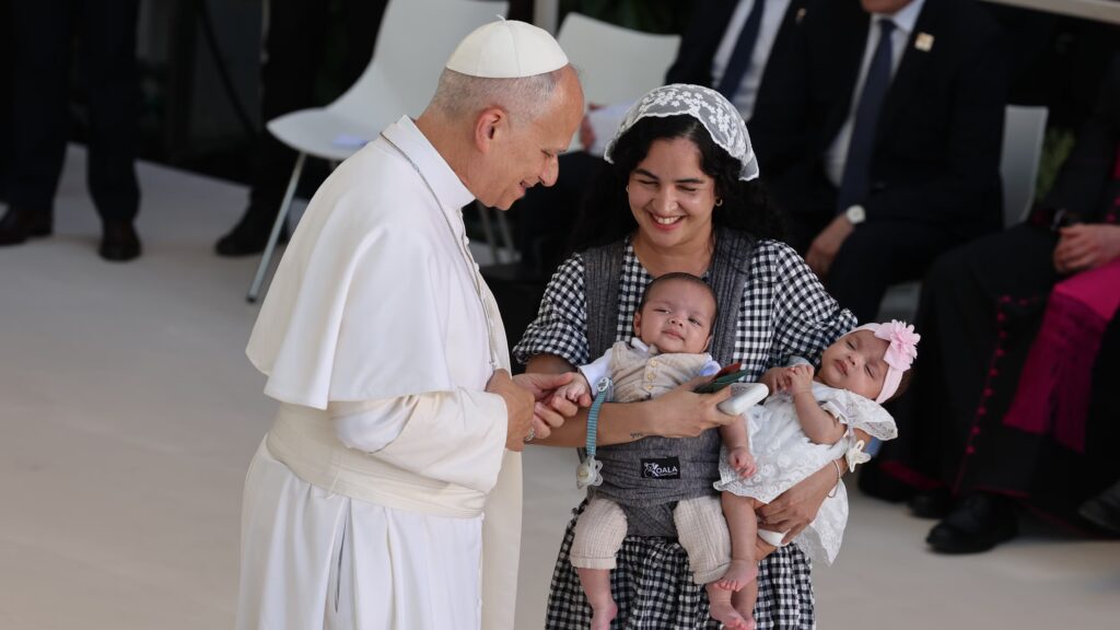 Y encima, el Papa no quiso ir al Valle de los Caídos | Opinión
