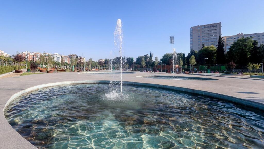 El Canal de Isabel II asegura que el agua es potable tras un cambio de olor y color