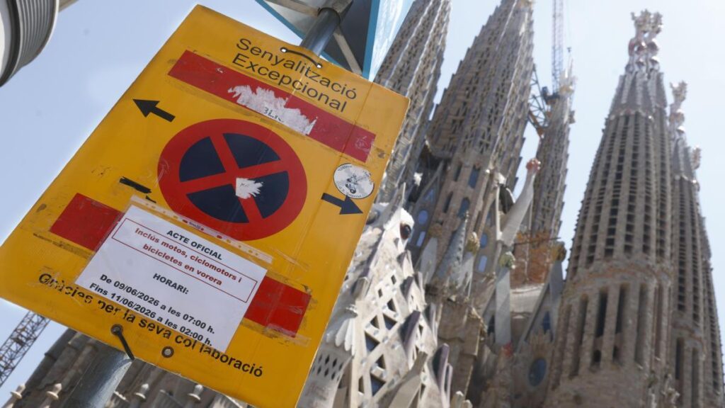 Como tragedia y como farsa, por Llucia Ramis