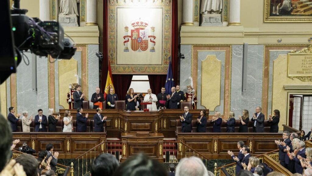 El Congreso aplaude a un Papa, por Carlos Aragonés