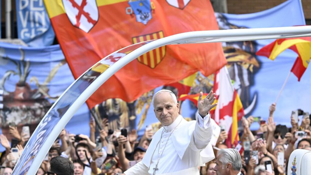 La jornada histórica de la visita del papa León XIV en Catalunya, en imágenes
