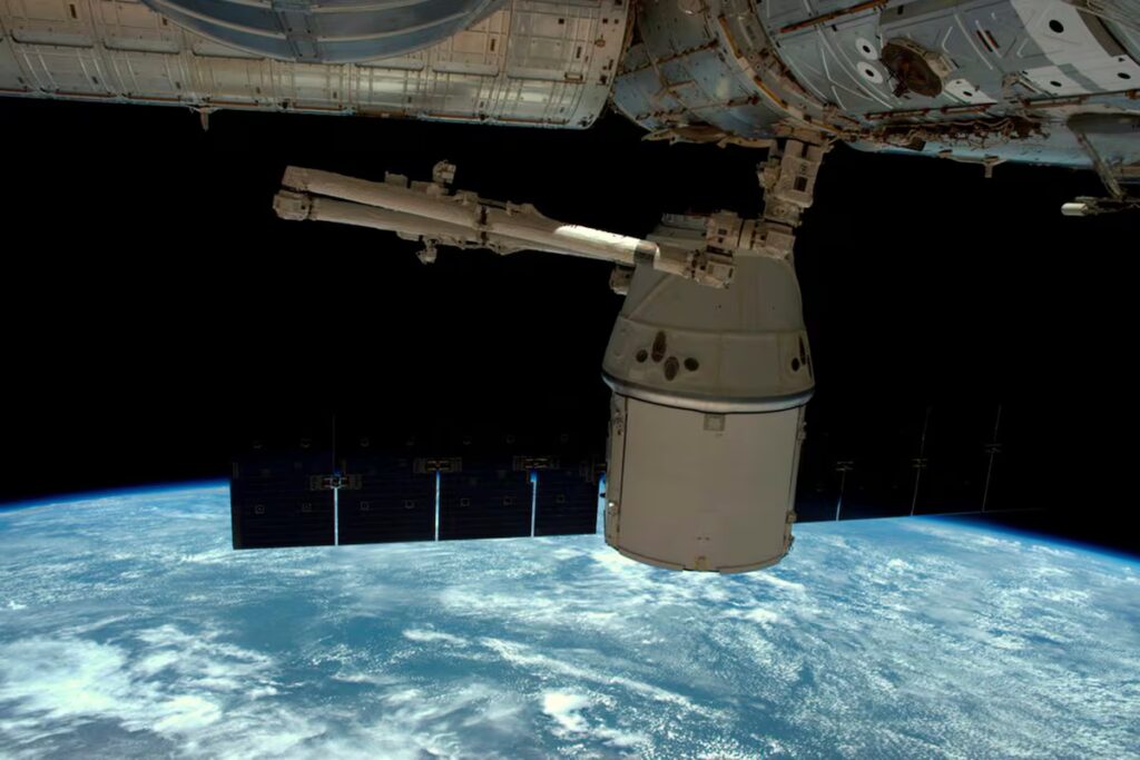 Una fuga de aire en la Estación Espacial Internacional obliga a los astronautas a refugiarse en una nave durante dos horas | Ciencia