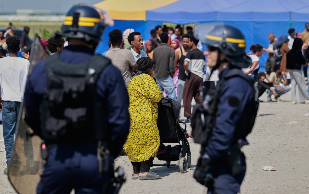 Cómo una marginal idea danesa para enviar migrantes fuera de Europa se convirtió en política oficial