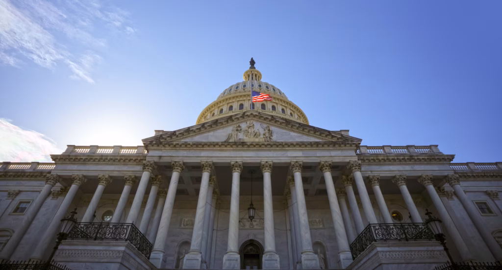 El Senado de EE.UU. aprueba un proyecto de ley de US$ 70.000 millones para financiar ICE y la Patrulla Fronteriza